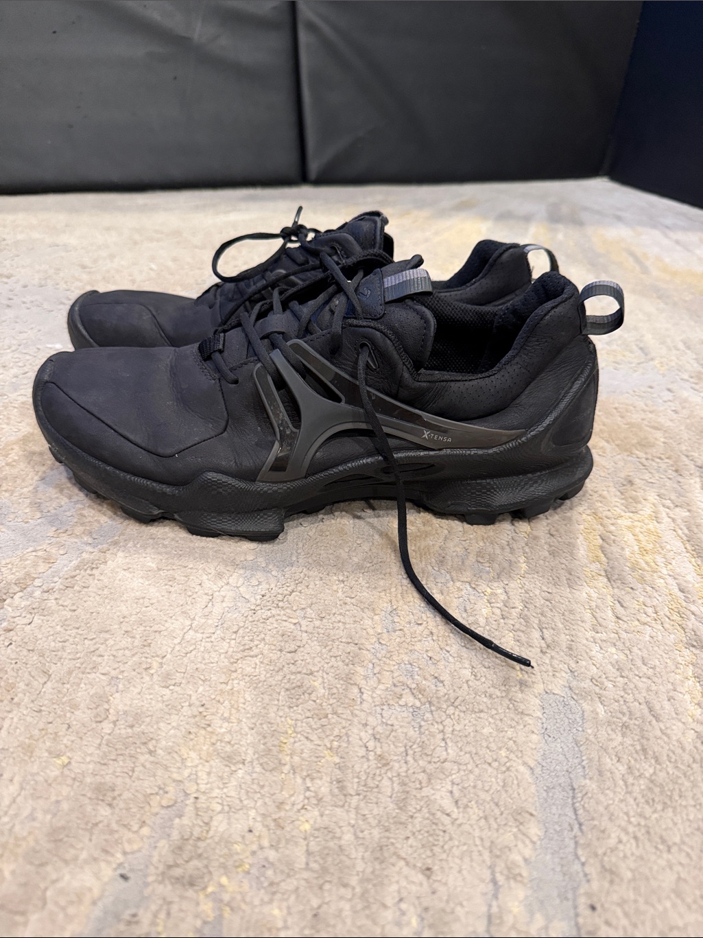Ecco Men's Black Lace-Up Trail Sneaker